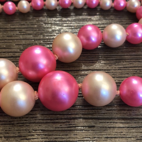 Vintage Double Stand Faux Pearls Pink & Cream Made in Japan - Picture 5 of 16